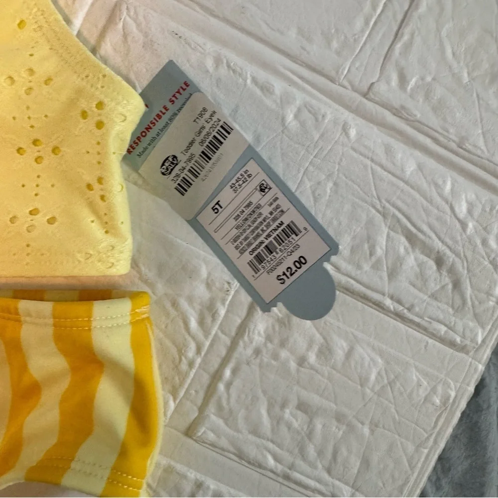 Cat & Jack Yellow Kids Swim Set